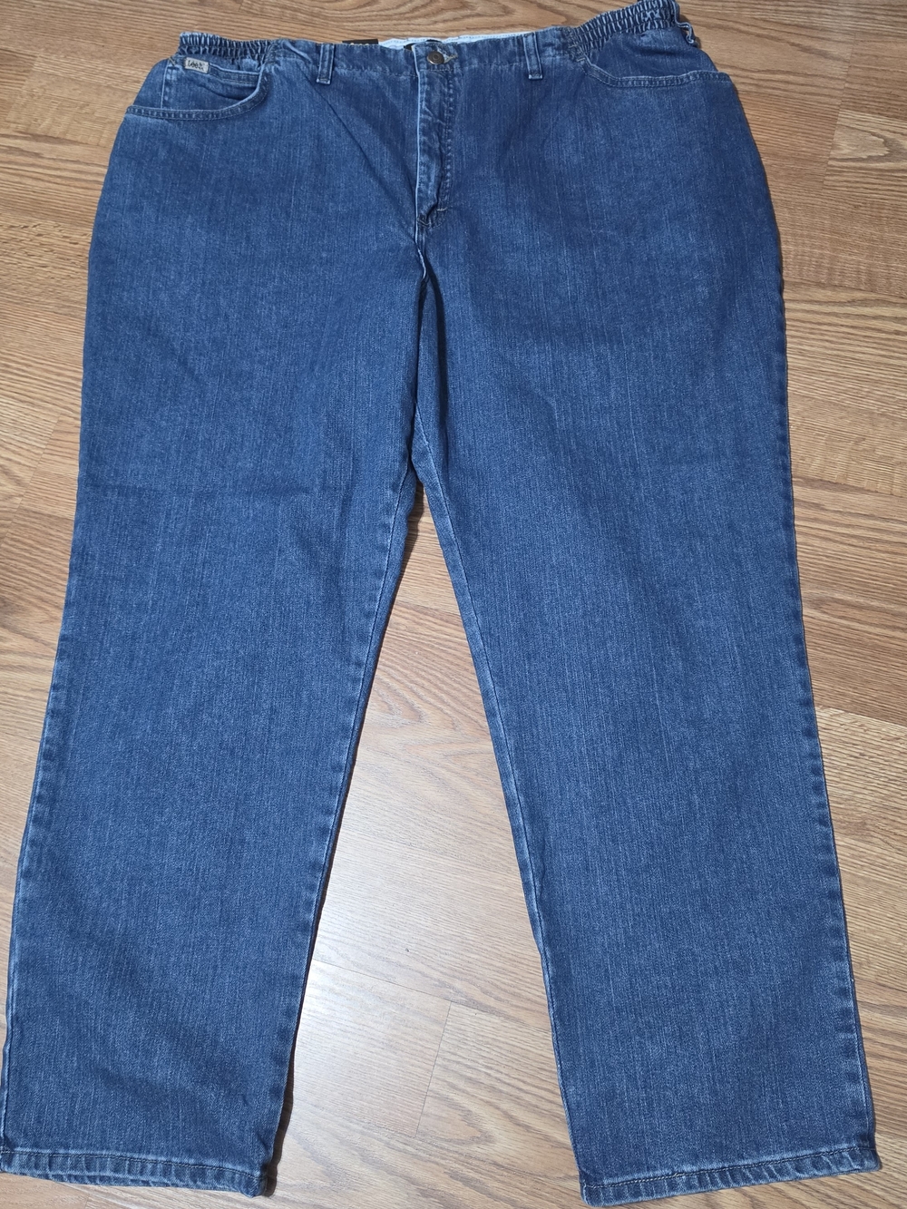 LEE Classic Mid-Rise Tapered Leg Relaxed Fit Blue Jeans
